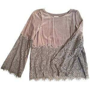 Sundance Mauve Velvet & Lace Bell Sleeve Top